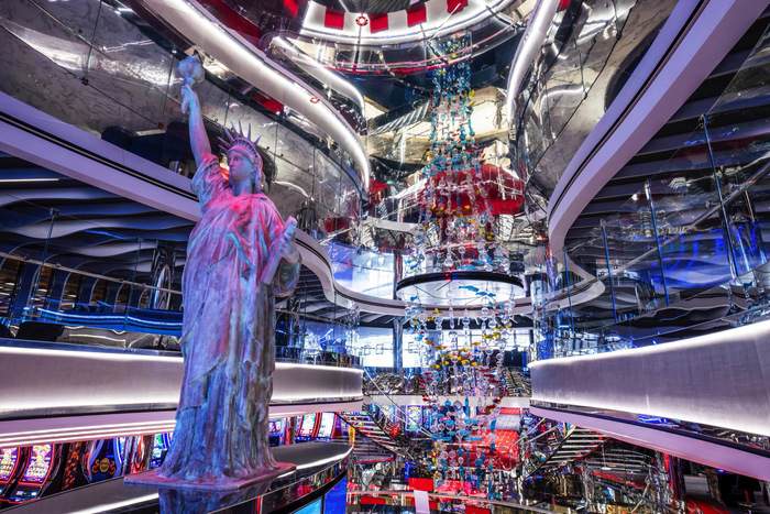 MSC Cruises, MSC Seashore, Danza del Mare 3, Copyrights - Ivan Sarfatti and MSC Rights.jpg